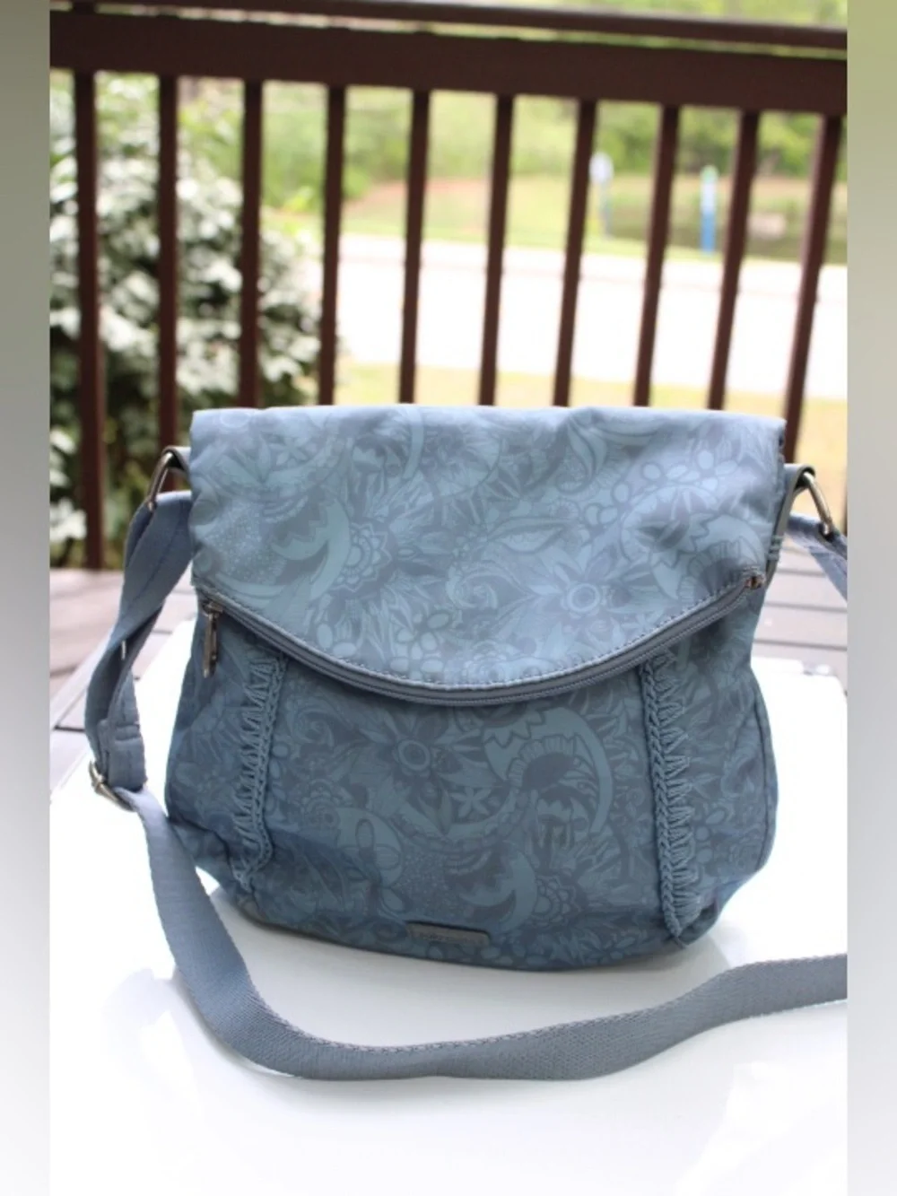 Sakroots Artists circle cross body bag